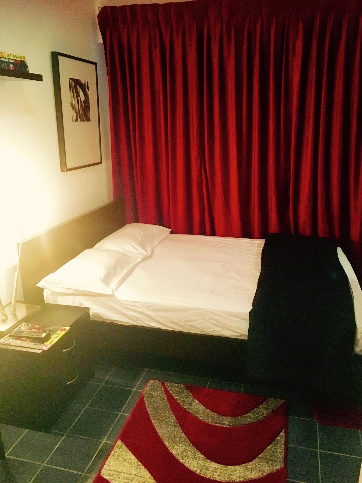 อไรฟ์วอล ลอดจ์ เบด แอนด์ เบรคฟาสต์ Bed & Breakfast โกลด์โคสต์ ภายนอก รูปภาพ