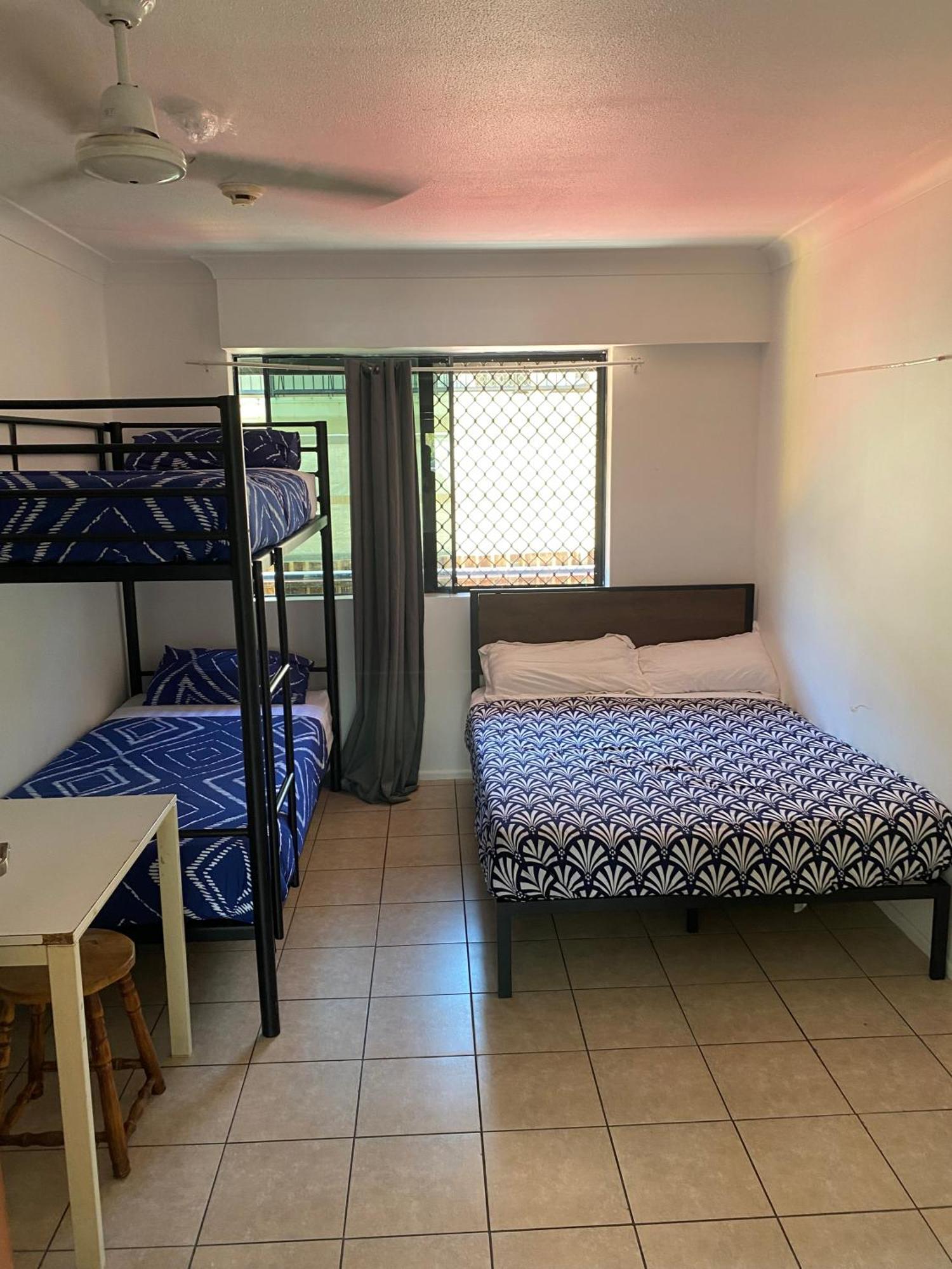 อไรฟ์วอล ลอดจ์ เบด แอนด์ เบรคฟาสต์ Bed & Breakfast โกลด์โคสต์ ภายนอก รูปภาพ